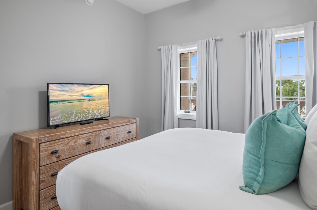 Comfortable queen guest bedroom at Seahaven