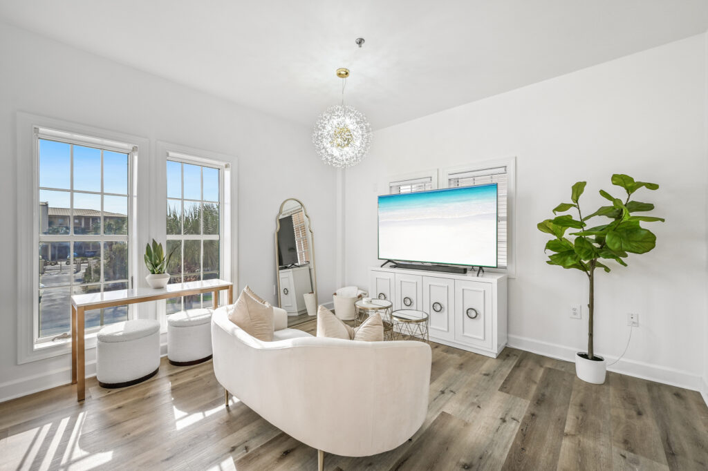 Sea Pearl sitting area with comfortable coastal seating